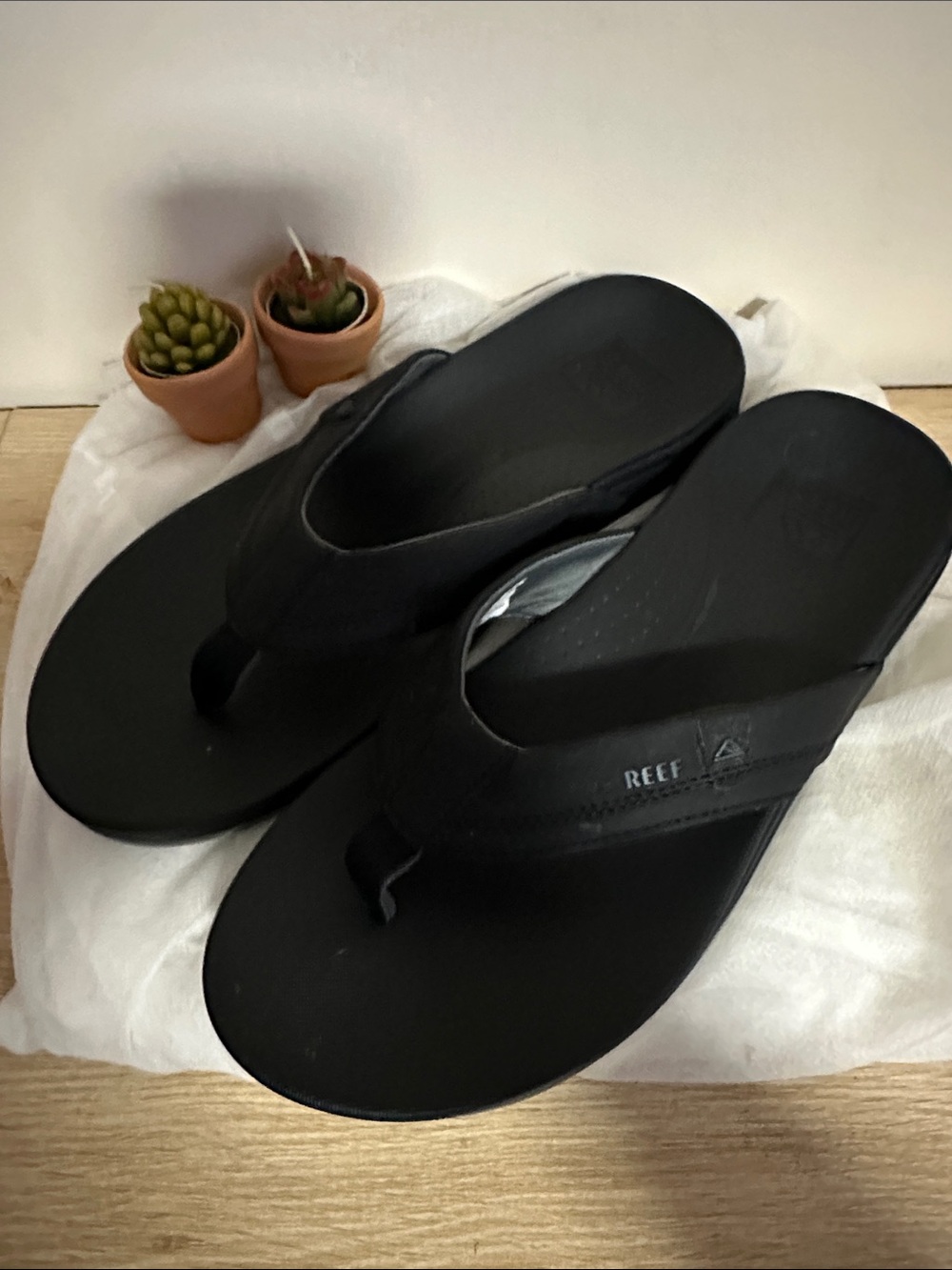 REEF Men's Cushion Spring Flip Flops Black Size 11 EUC